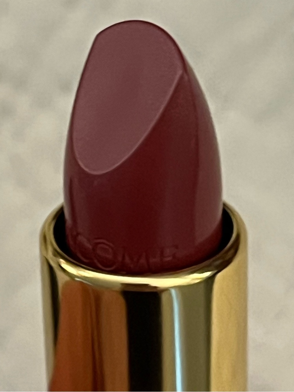 Creamy Matte Lipstick in exotic orchid